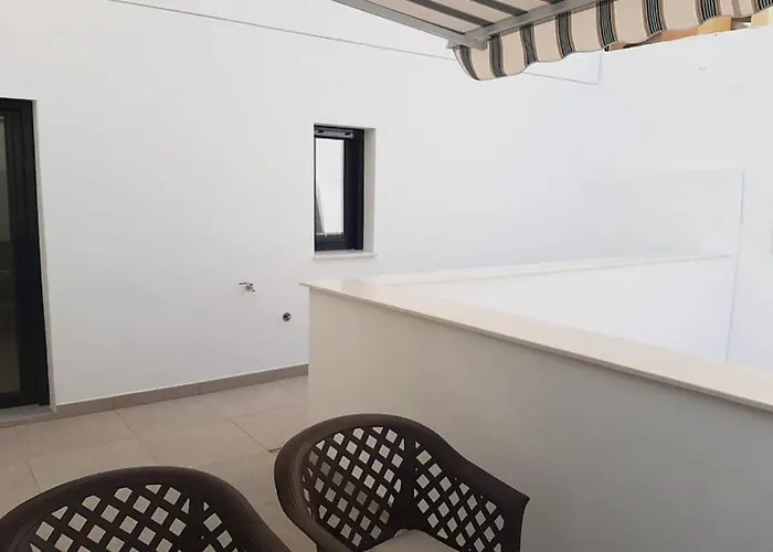 New Apartment In The Center-Terrace & Free Parking